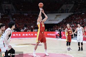 媒体人：男篮在19年世界杯开始走下坡路 现在还不知道最低点在哪